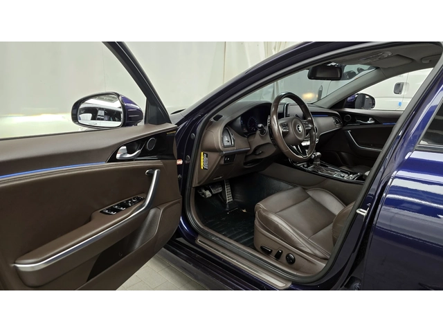 Kia Stinger 2.0 Turbo AWD - автомобили, коли, обяви за нови и употребявани 10