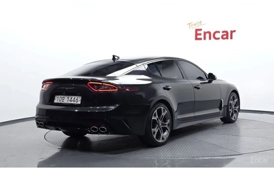 kia-stinger - 3