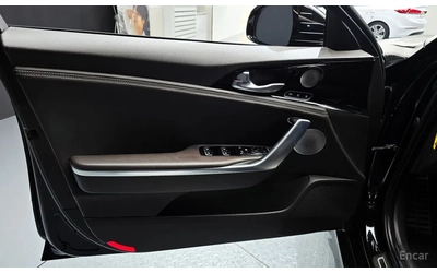 Kia Stinger 2.0 Turbo AWD Platinum - автомобили, коли, обяви за нови и употребявани 16