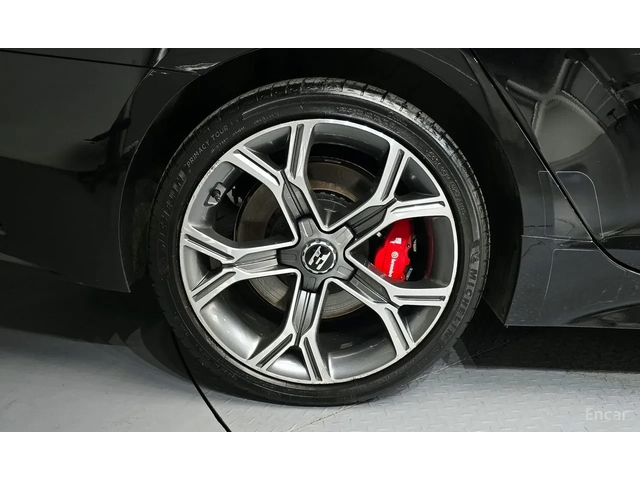 Kia Stinger 2.0 Turbo AWD Platinum - автомобили, коли, обяви за нови и употребявани 4