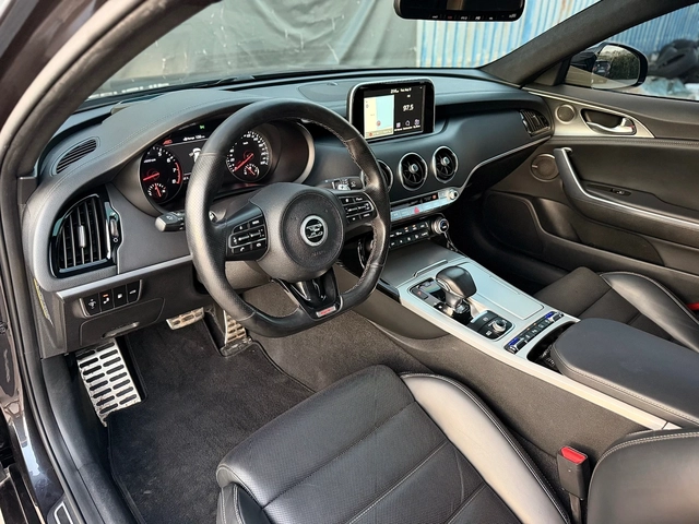 Kia Stinger 3.3i* GT* AWD* LEXICON* 360* PANO* - автомобили, коли, обяви за нови и употребявани 8