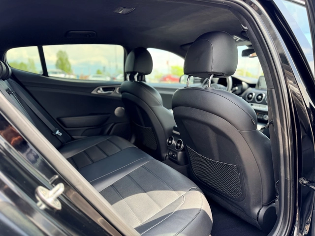 Kia Stinger 2.2CRDI-GT-Line-Лизинг през Уникредит - автомобили, коли, обяви за нови и употребявани 12