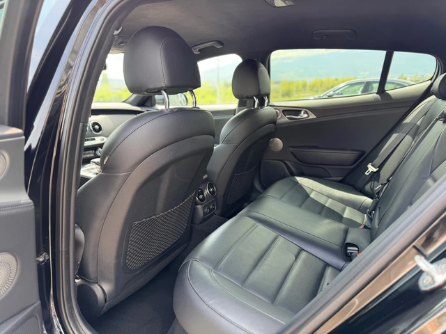 Kia Stinger 2.2CRDI-GT-Line-Лизинг през Уникредит - автомобили, коли, обяви за нови и употребявани 13