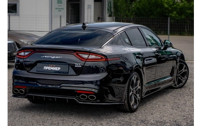 kia-stinger - 3