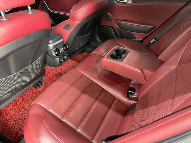 Kia Stinger 3.3 Turbo AWD ! GT ! - автомобили, коли, обяви за нови и употребявани 10