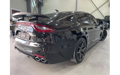 kia-stinger - 3