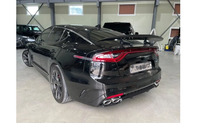 kia-stinger - 5