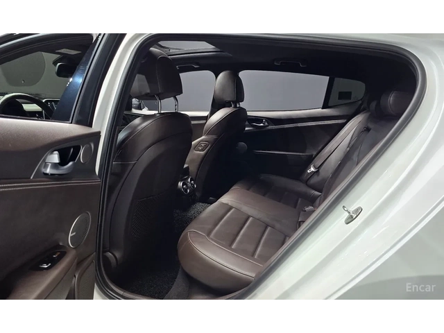 Kia Stinger 3.3 GT AWD / ГЕНЕРАЦИЯ / HUD / PANO / 360 КАМЕРИ / - автомобили, коли, обяви за нови и употребявани 15