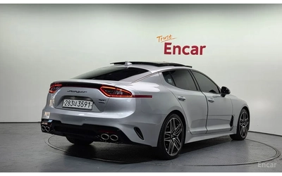 kia-stinger - 1