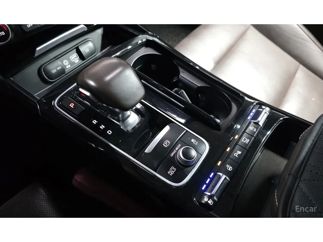 Kia Stinger MASTERS 4X4 - автомобили, коли, обяви за нови и употребявани 6