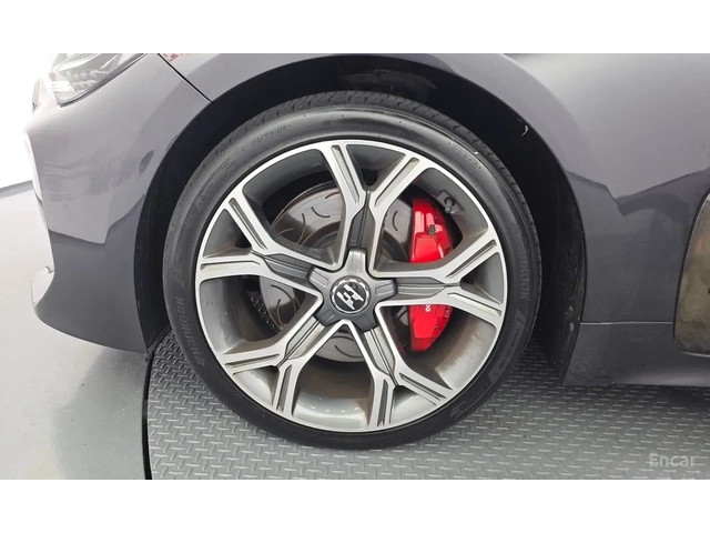 Kia Stinger GT-Line - автомобили, коли, обяви за нови и употребявани 2