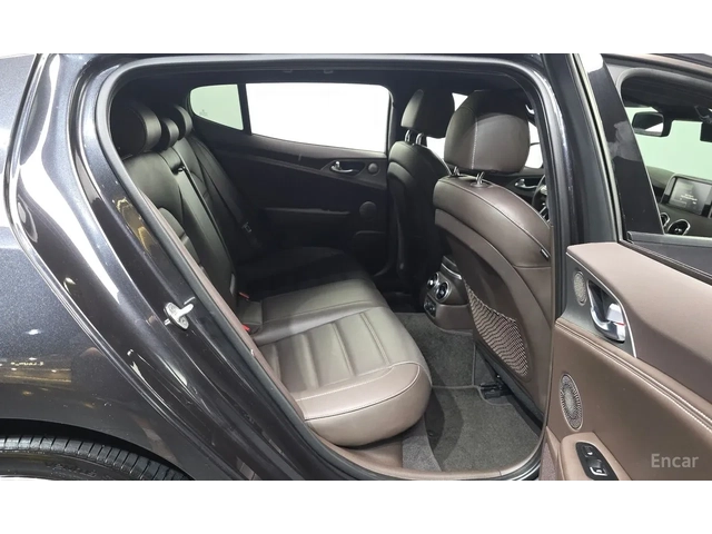 Kia Stinger GT-Line - автомобили, коли, обяви за нови и употребявани 8