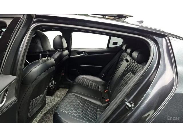 Kia Stinger GT AWD - автомобили, коли, обяви за нови и употребявани 9