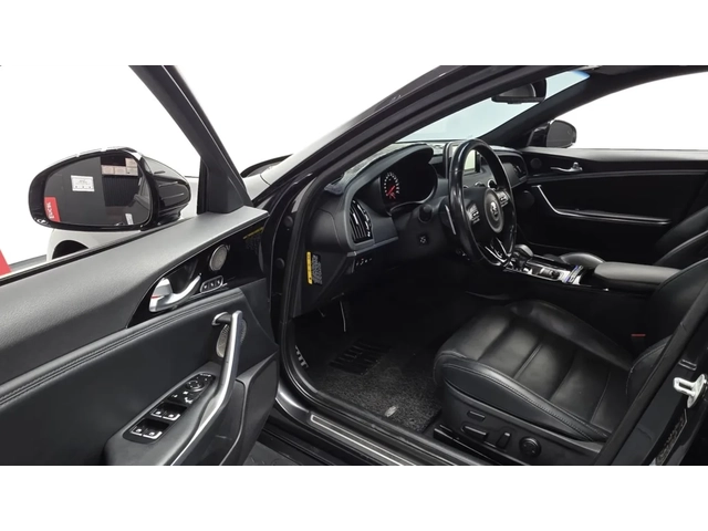 Kia Stinger 2.0 Turbo / GT line Platinum / ОБДУХ / 360 КАМЕРИ - автомобили, коли, обяви за нови и употребявани 8