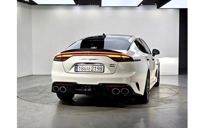 kia-stinger - 2