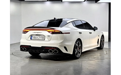 kia-stinger - 3