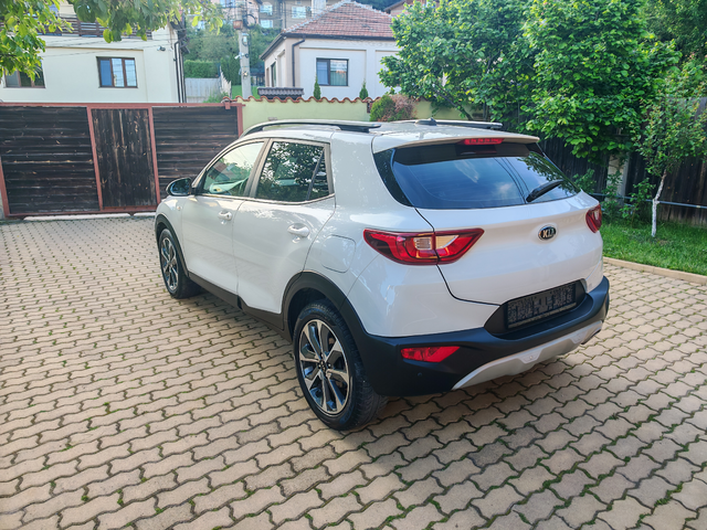 Kia Stonic 1.6CRDI-КАМЕРА-CAR PLAY-ANDROID AUTO - автомобили, коли, обяви за нови и употребявани 5