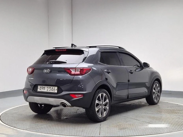 Kia Stonic Diesel 1.6 Trendy * НАЙ-ДОБРА ЦЕНА В БЪЛГАРИЯ* - автомобили, коли, обяви за нови и употребявани 3