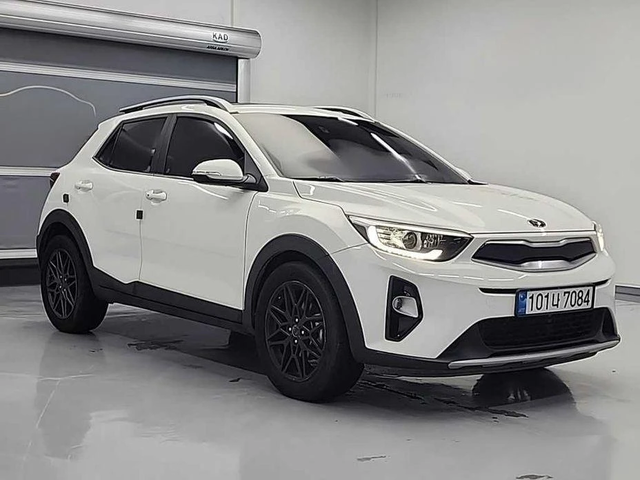 Kia Stonic Diesel 1.6 Prestige * НАЙ-ДОБРА ЦЕНА В БЪЛГАРИЯ* - автомобили, коли, обяви за нови и употребявани 3