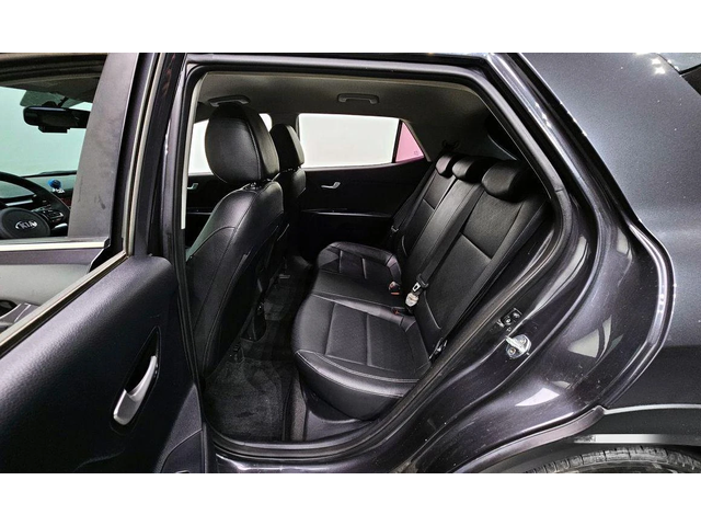 Kia Stonic 1.4 Trendy * НАЙ-ДОБРА ЦЕНА В БЪЛГАРИЯ* - автомобили, коли, обяви за нови и употребявани 10