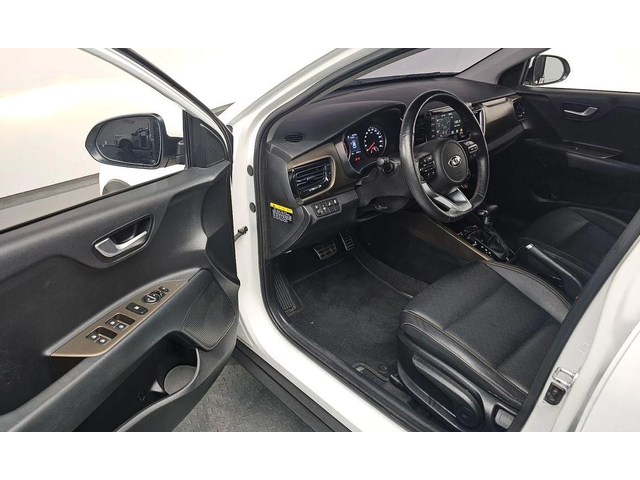 Kia Stonic Diesel 1.6 Prestige * НАЙ-ДОБРА ЦЕНА В БЪЛГАРИЯ* - автомобили, коли, обяви за нови и употребявани 10