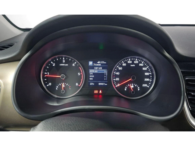 Kia Stonic Diesel 1.6 Prestige * НАЙ-ДОБРА ЦЕНА В БЪЛГАРИЯ* - автомобили, коли, обяви за нови и употребявани 6