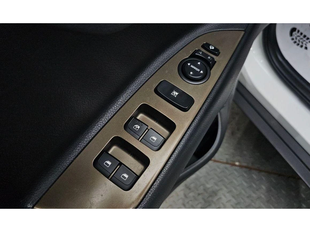 Kia Stonic Diesel 1.6 Prestige * НАЙ-ДОБРА ЦЕНА В БЪЛГАРИЯ* - автомобили, коли, обяви за нови и употребявани 12