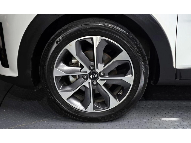 Kia Stonic Diesel 1.6 Trendy * НАЙ-ДОБРА ЦЕНА В БЪЛГАРИЯ* - автомобили, коли, обяви за нови и употребявани 4