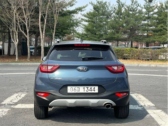 Kia Stonic Diesel 1.6 Trendy * НАЙ-ДОБРА ЦЕНА В БЪЛГАРИЯ* - автомобили, коли, обяви за нови и употребявани 3