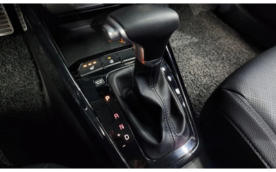 Kia Stonic Diesel 1.6 Prestige * НАЙ-ДОБРА ЦЕНА В БЪЛГАРИЯ* - автомобили, коли, обяви за нови и употребявани 8