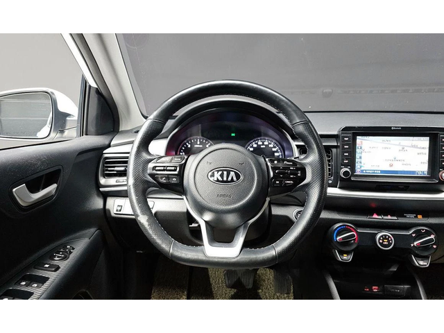 Kia Stonic Diesel 1.6 Trendy * НАЙ-ДОБРА ЦЕНА В БЪЛГАРИЯ* - автомобили, коли, обяви за нови и употребявани 12