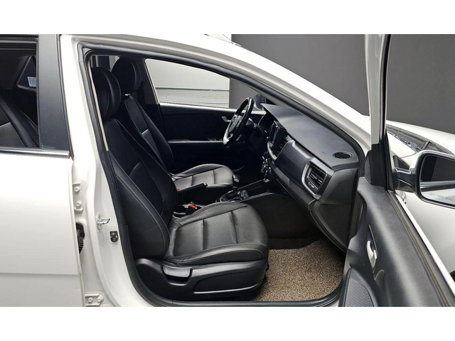 Kia Stonic Diesel 1.6 Trendy * НАЙ-ДОБРА ЦЕНА В БЪЛГАРИЯ* - автомобили, коли, обяви за нови и употребявани 9