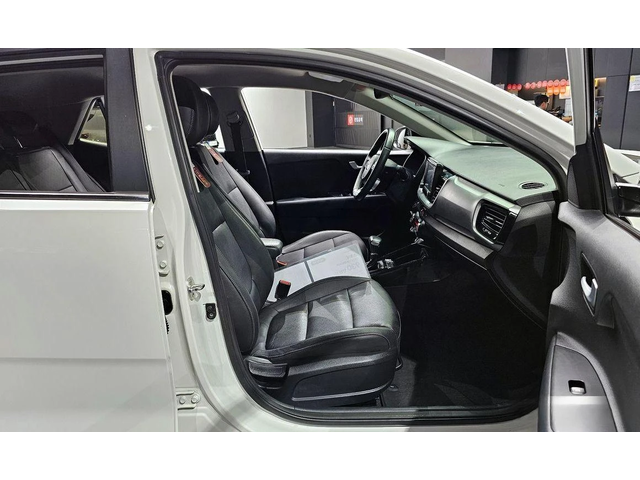 Kia Stonic Diesel 1.6 Prestige * НАЙ-ДОБРА ЦЕНА В БЪЛГАРИЯ* - автомобили, коли, обяви за нови и употребявани 9