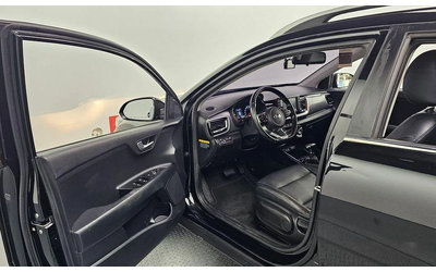 Kia Stonic Diesel 1.6 Trendy * НАЙ-ДОБРА ЦЕНА В БЪЛГАРИЯ* - автомобили, коли, обяви за нови и употребявани 9