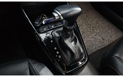 Kia Stonic Diesel 1.6 Trendy * НАЙ-ДОБРА ЦЕНА В БЪЛГАРИЯ* - автомобили, коли, обяви за нови и употребявани 8