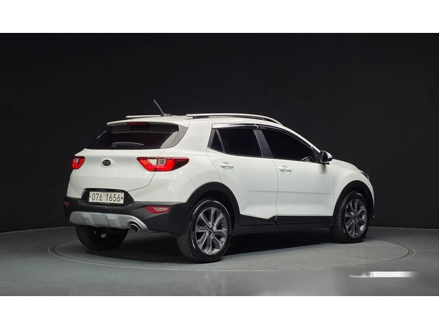 Kia Stonic Diesel 1.6 Prestige * НАЙ-ДОБРА ЦЕНА В БЪЛГАРИЯ* - автомобили, коли, обяви за нови и употребявани 1