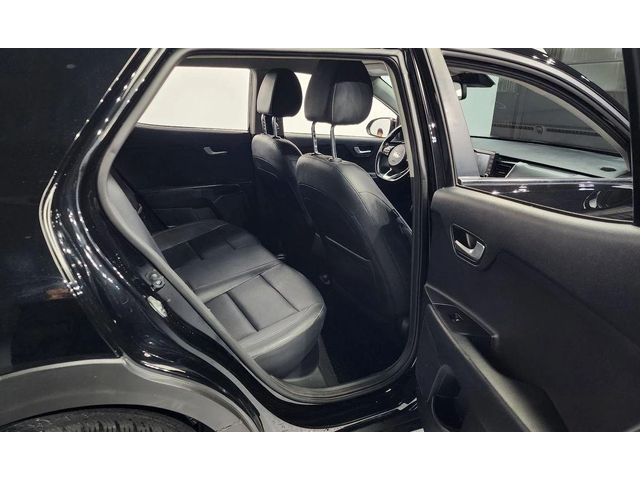 Kia Stonic Diesel 1.6 Prestige * НАЙ-ДОБРА ЦЕНА В БЪЛГАРИЯ* - автомобили, коли, обяви за нови и употребявани 11