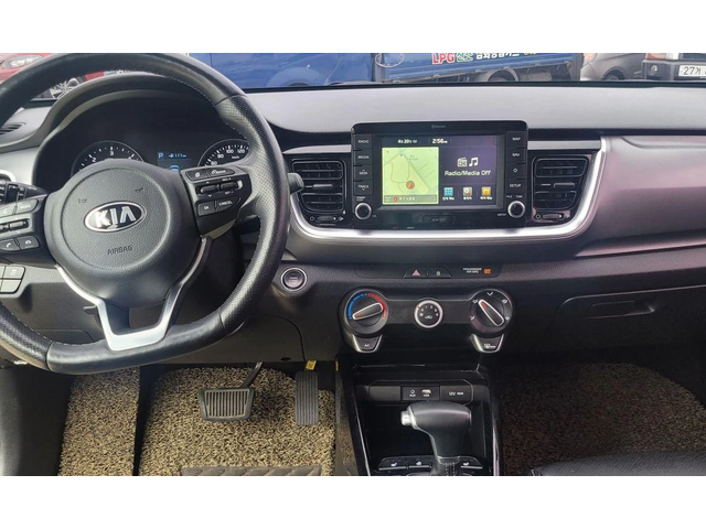 Kia Stonic Diesel 1.6 Trendy * НАЙ-ДОБРА ЦЕНА В БЪЛГАРИЯ* - автомобили, коли, обяви за нови и употребявани 8