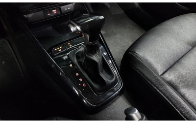 Kia Stonic Diesel 1.6 Trendy * НАЙ-ДОБРА ЦЕНА В БЪЛГАРИЯ* - автомобили, коли, обяви за нови и употребявани 8