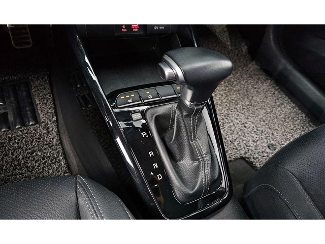 Kia Stonic Diesel 1.6 Prestige * НАЙ-ДОБРА ЦЕНА В БЪЛГАРИЯ* - автомобили, коли, обяви за нови и употребявани 8