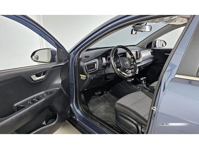 Kia Stonic Diesel 1.6 Deluxe * НАЙ-ДОБРА ЦЕНА В БЪЛГАРИЯ* - автомобили, коли, обяви за нови и употребявани 10