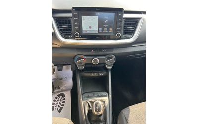 Kia Stonic 1.6CRDI NAVI/KAMERA EURO 6 - автомобили, коли, обяви за нови и употребявани 12