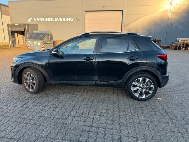 Kia Stonic 1.6d 110ps Vision - автомобили, коли, обяви за нови и употребявани 13