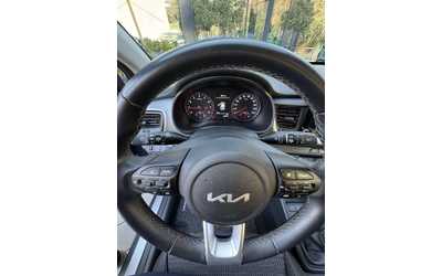 Kia Stonic - автомобили, коли, обяви за нови и употребявани 13