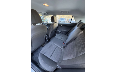 Kia Stonic - автомобили, коли, обяви за нови и употребявани 8