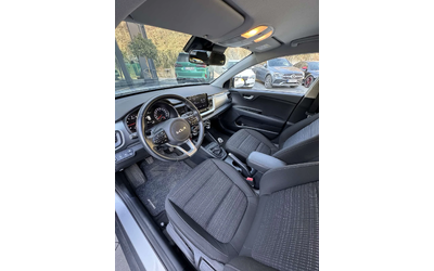 Kia Stonic - автомобили, коли, обяви за нови и употребявани 9