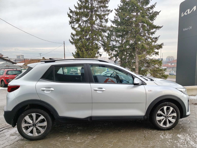 Kia Stonic LX - автомобили, коли, обяви за нови и употребявани 3