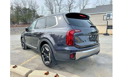 kia-telluride-3-8l-6-front-wheel-drive - 1