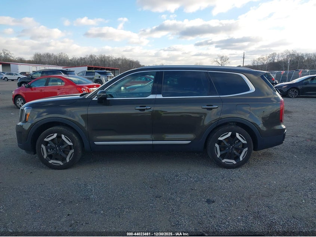 Kia Telluride 3.8L V-6 DI, DOHC, VVT, 291HP Front Wheel Drive - автомобили, коли, обяви за нови и употребявани 13