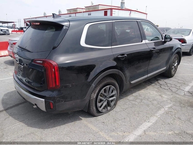 Kia Telluride LX - автомобили, коли, обяви за нови и употребявани 5